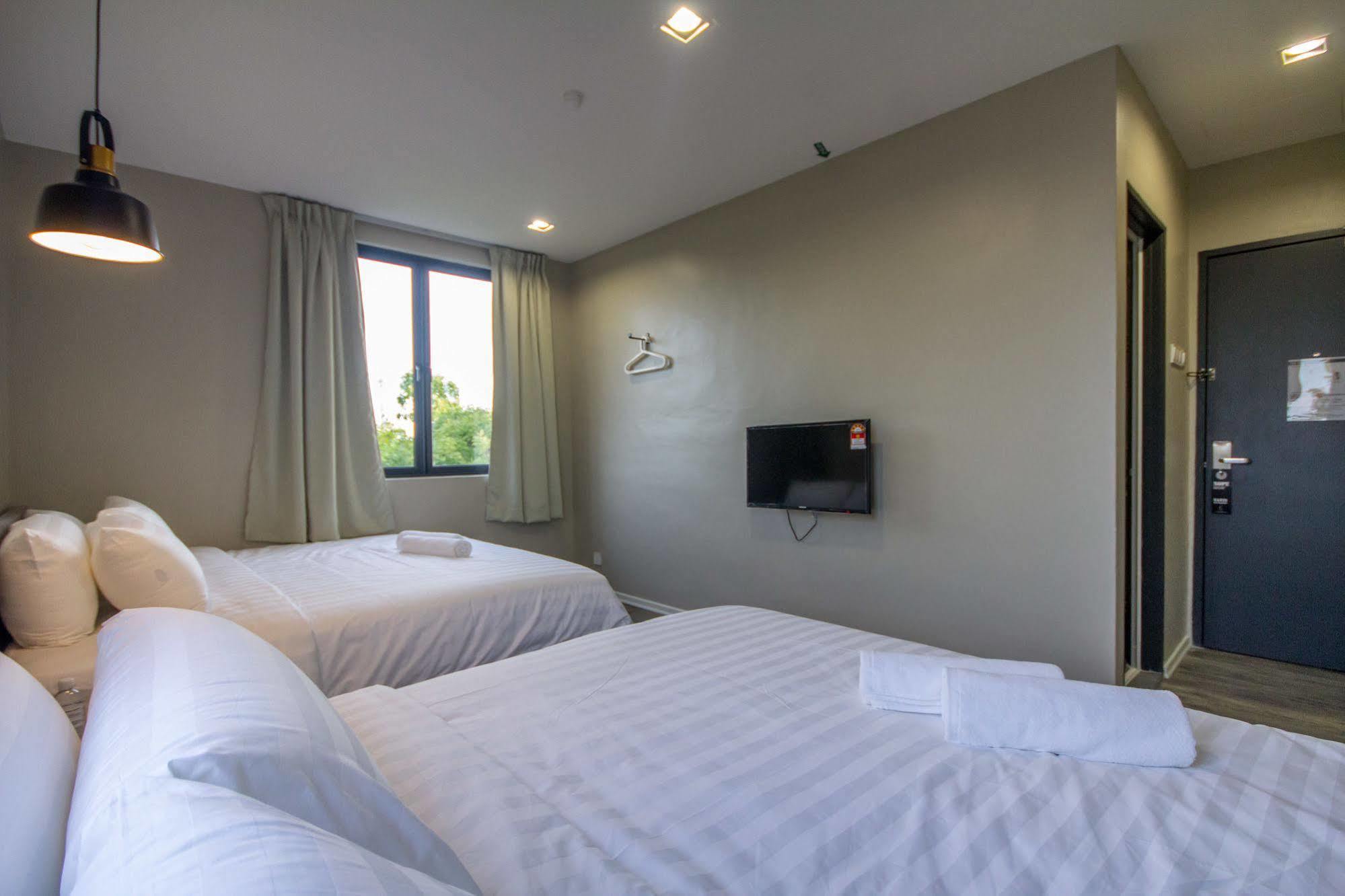 Chariton Hotel Alma Bukit Mertajam Eksteriør bilde